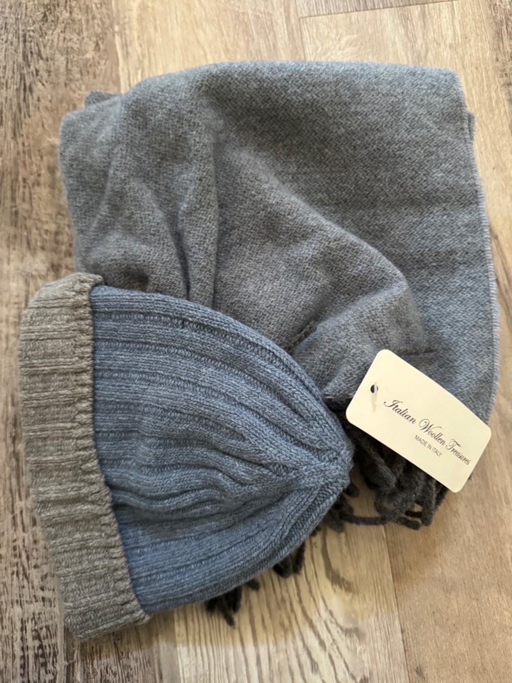 Italian Woollen Treasures Made in Italy Scarf & Beanie winter Set 100% wool ski